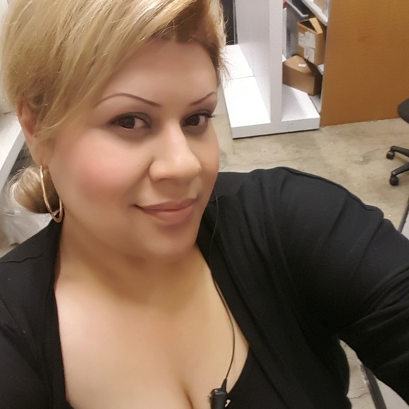 Meet your Posher, Yolanda - Picture 1 of 1